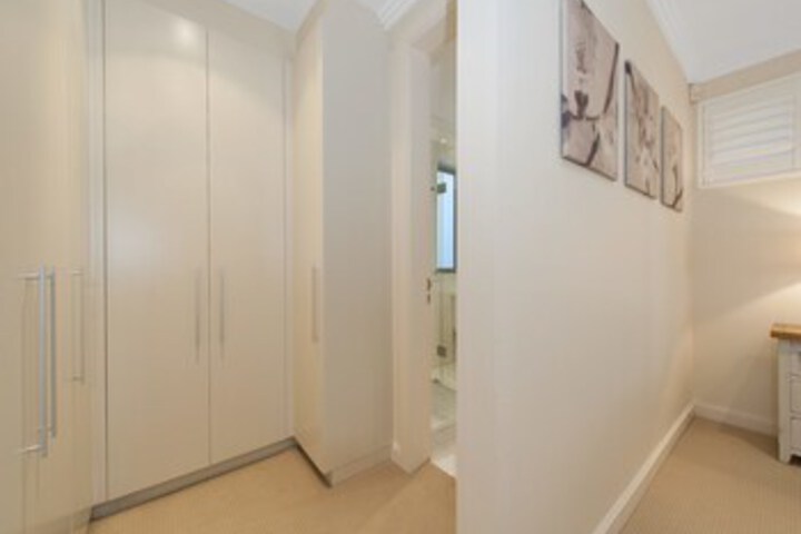 Room 16 of 22
