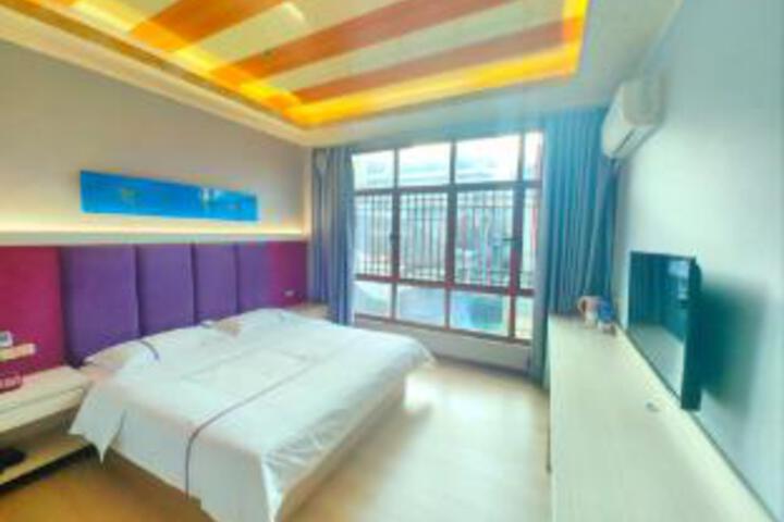 Room 15 of 17