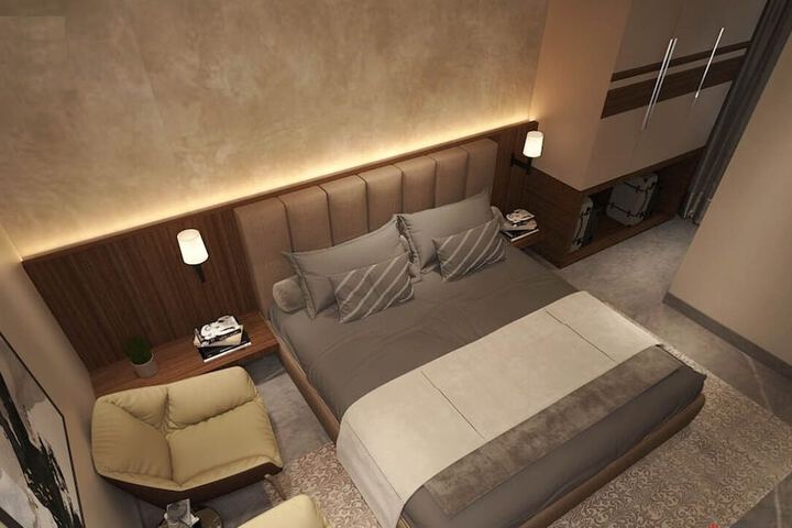 Room 8 of 9