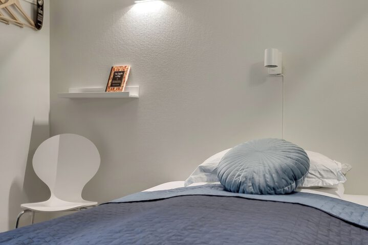 Room 10 of 34