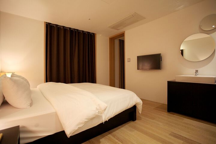 Room 41 of 176