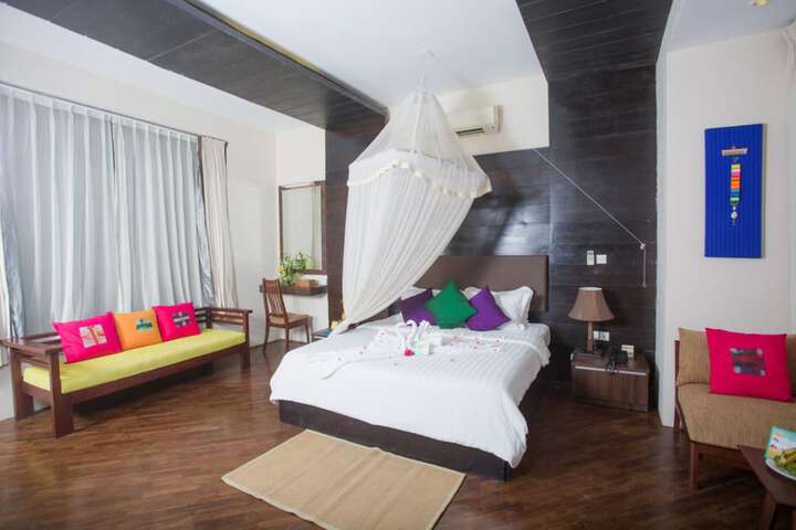 Room 15 of 93