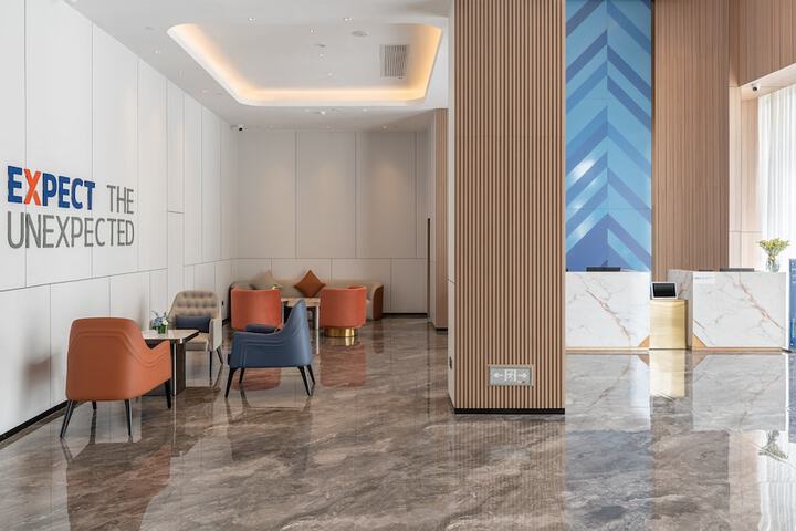Hotel Interior 4 of 38