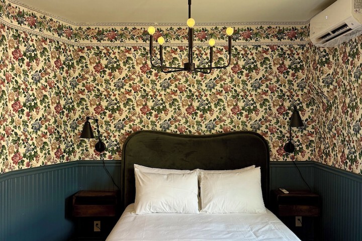 Room 22 of 57