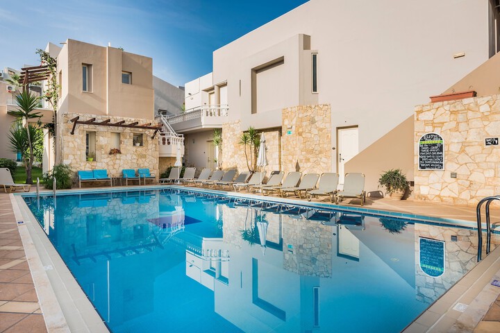 Pool 44 of 65