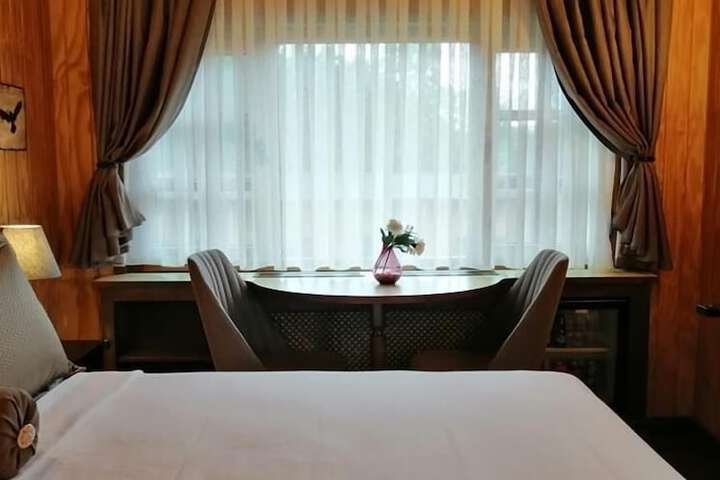 Room 23 of 46