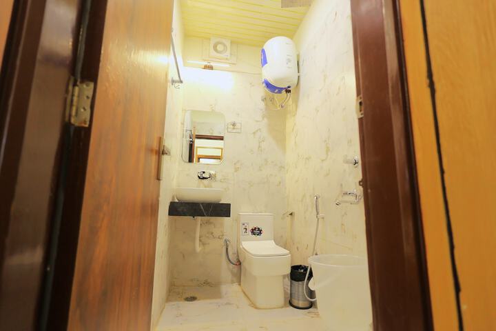 Room 45 of 63