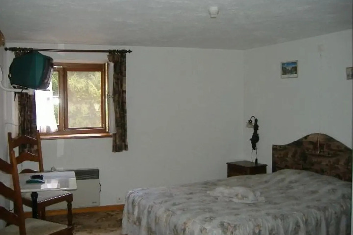 HOSTELLERIE LA SAPINIERE