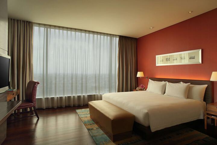 Room 8 of 74