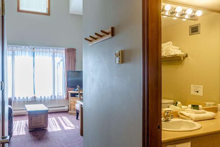 Room 201 of 266