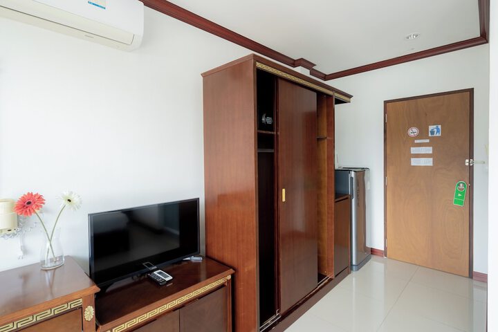 Room 30 of 54