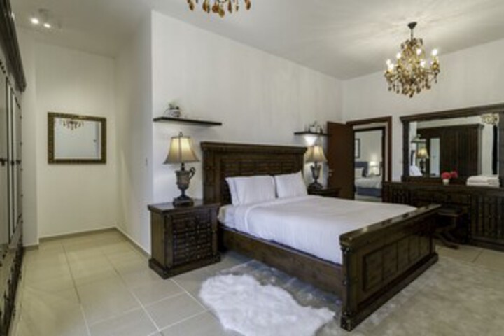 Room 26 of 28
