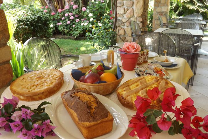 Breakfast/Coffee Service 43 of 79