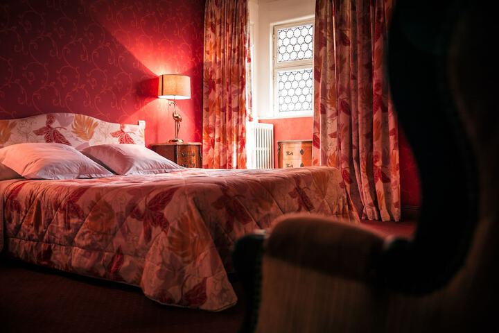 Room 5 of 54