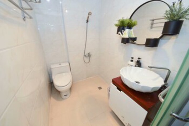 Room 4 of 24
