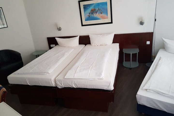 Room 22 of 94