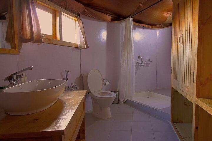 Room 8 of 17