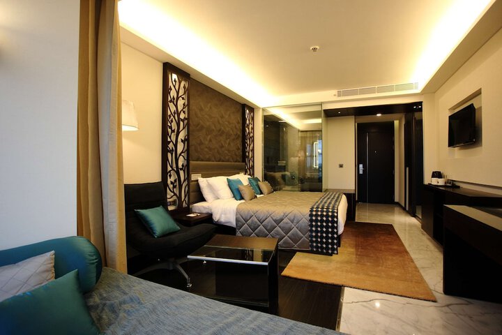 Room 3 of 26
