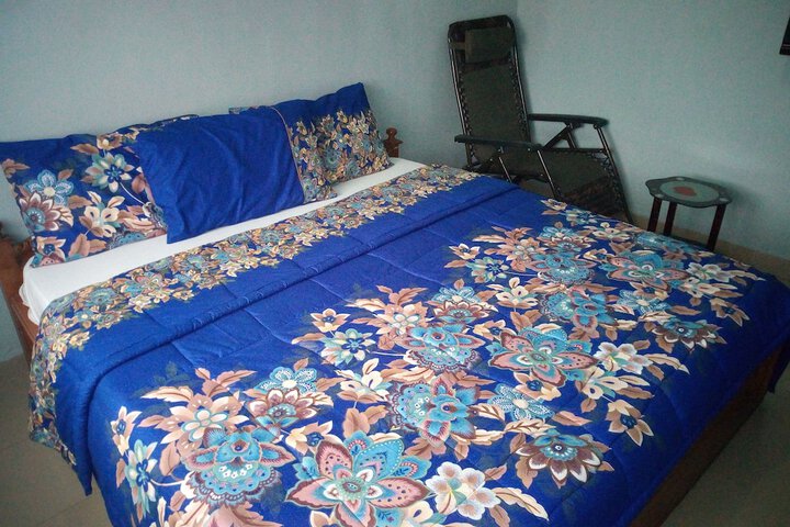 Room 2 of 4