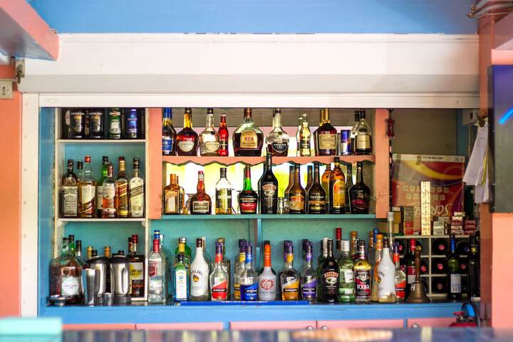 Lounge 65 of 75