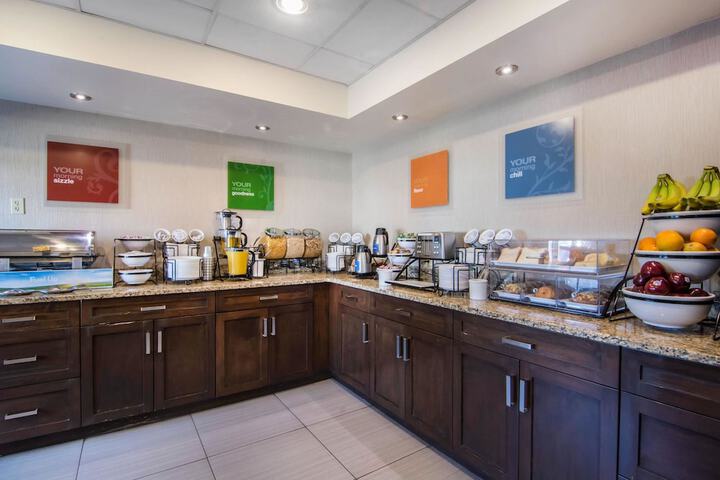 Breakfast area