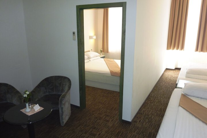 Room 14 of 61