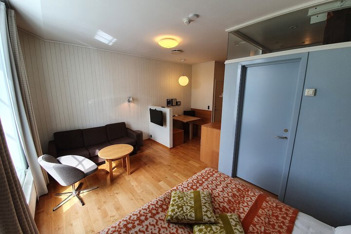 Room 16 of 109