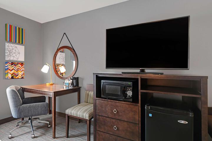 2 Queen Beds (17 of 20)