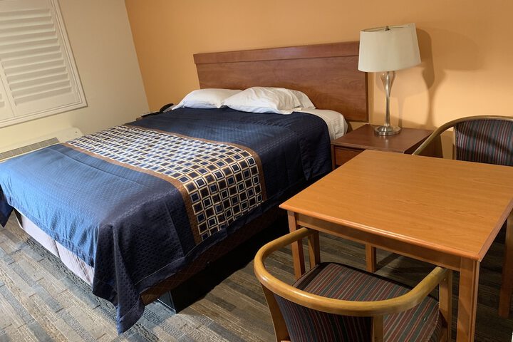 Room 2 of 20