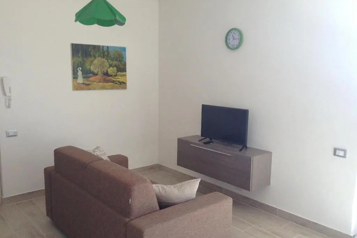 Room 4 of 5