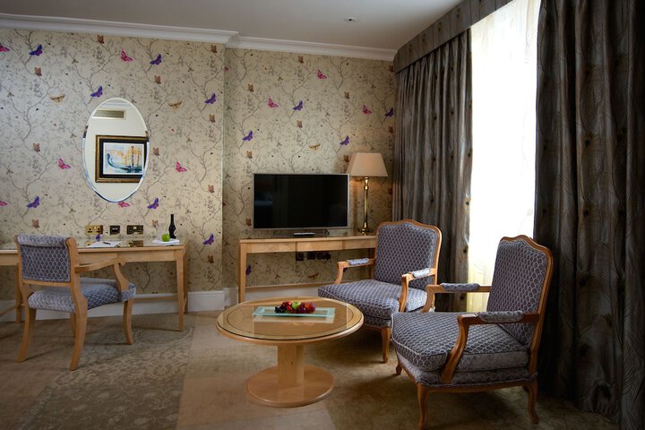 Room 27 of 59