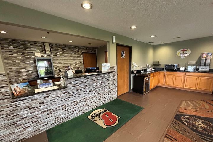 Hotel Interior 4 of 38