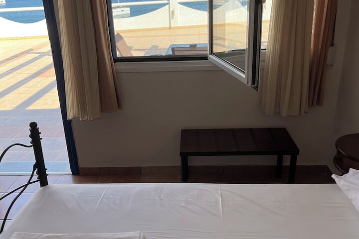 Room 38 of 96