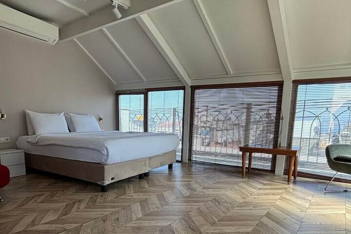 Room 17 of 70