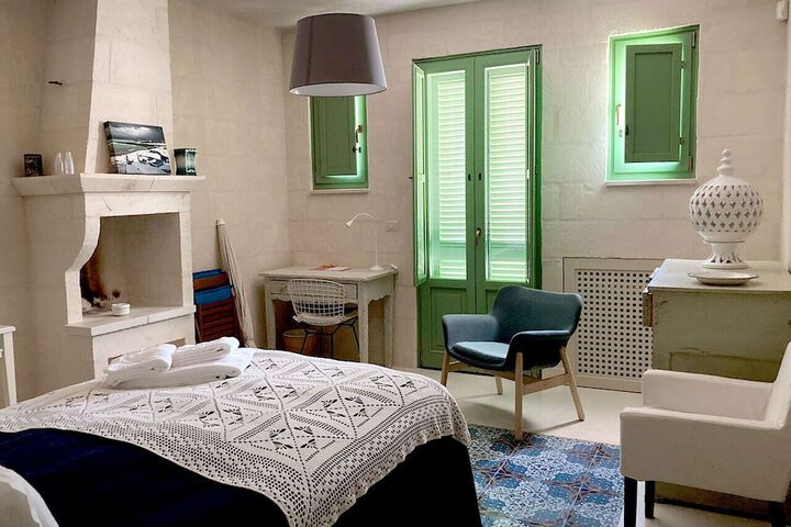 Room 18 of 189