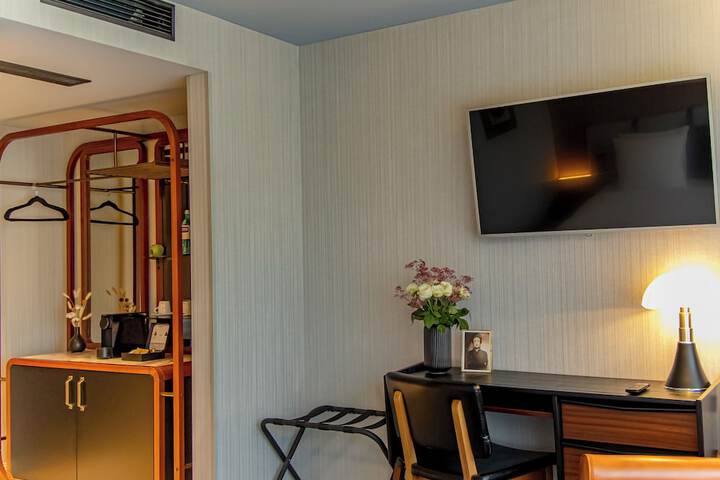 Room 21 of 58