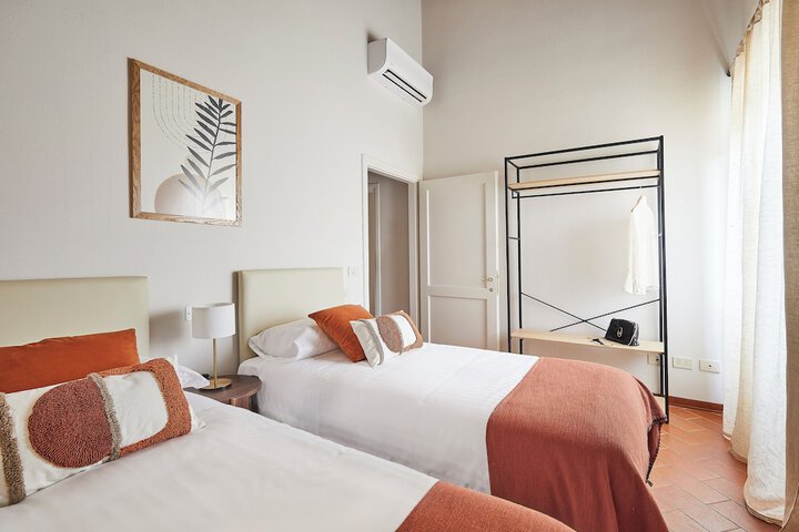 Room 12 of 95