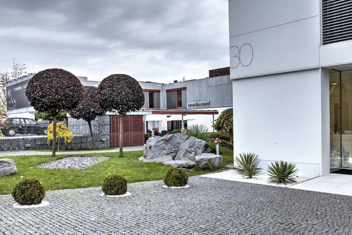 Hotel 87 of 93