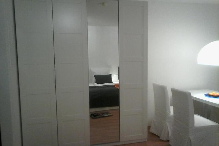 Room 3 of 3