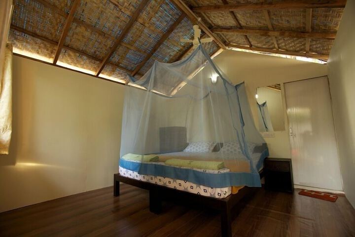 Room 5 of 28