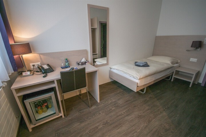 Room 9 of 54