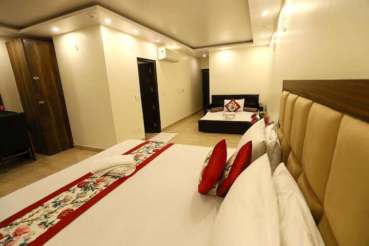 Room 20 of 65