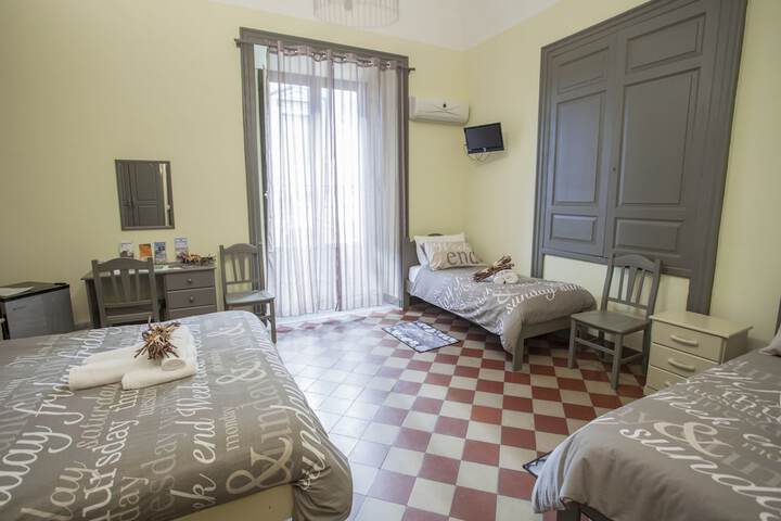 Room 18 of 35
