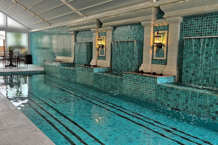 Pool 41 of 73