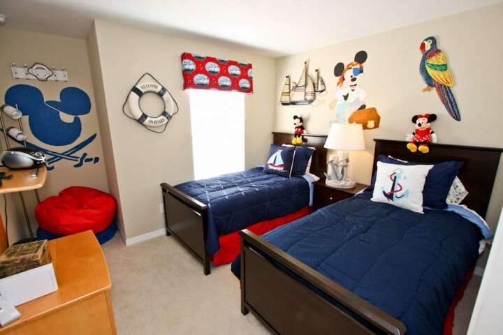 Room 8 of 32