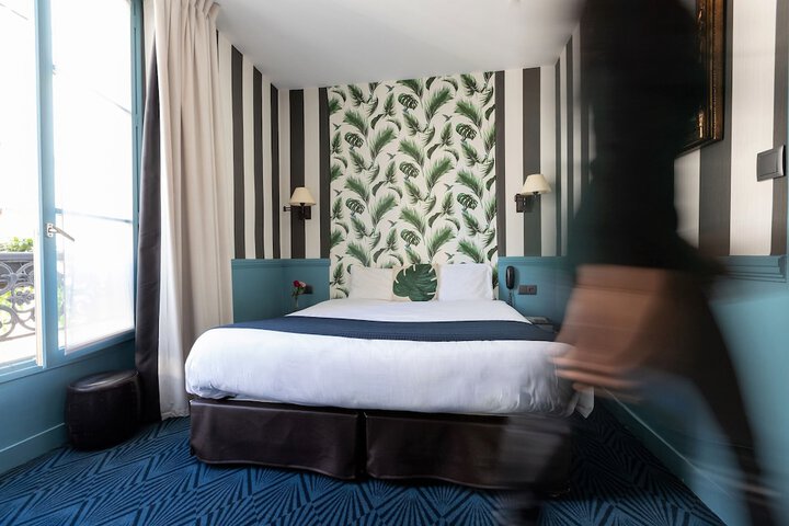Room 12 of 52