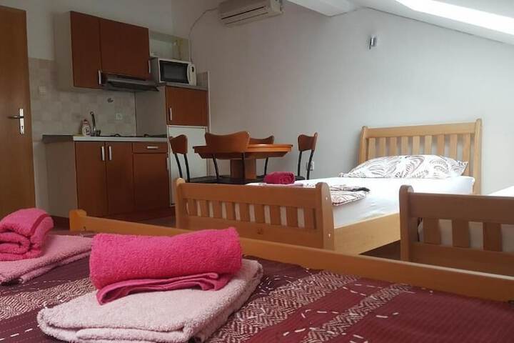 Room 22 of 59