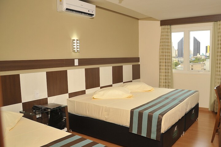 Room 7 of 34