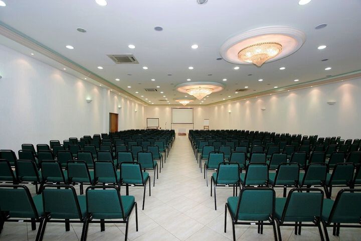 Ballroom/Hall 87 of 95