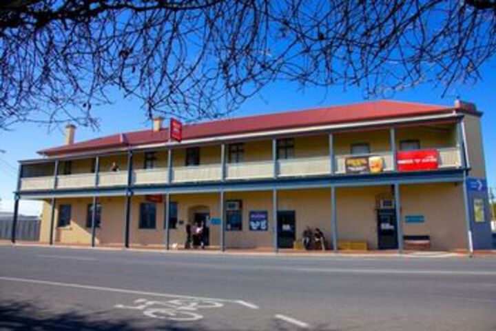 Crown Inn Hotel
